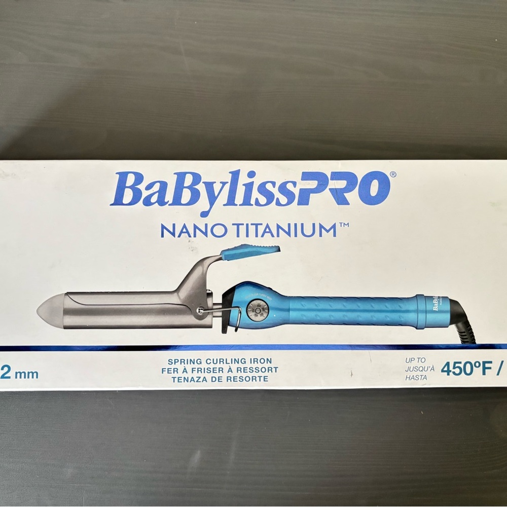 BABYLISS PRO 1 1/4" Nano Titanium 450° max Spring Curling Iron